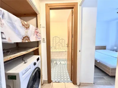 Închiriere apartament 2 camere, zona Bariera București - foto 9