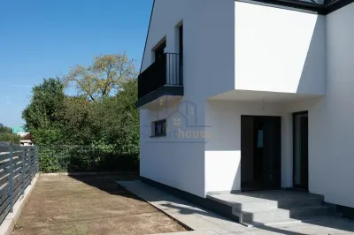 Vanzare casa tip duplex Campina , zona Muscel - foto 14