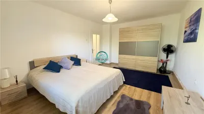 Vand apartament cu 4 camere pe 2 niveluri in casa in Reghin - foto 5