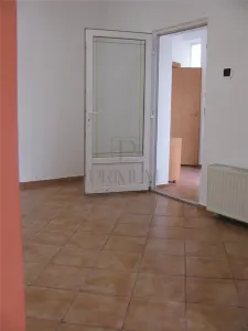Spatiu comercial - zona excelenta - centrala proprie - aer conditionat - 60 mp - foto 7