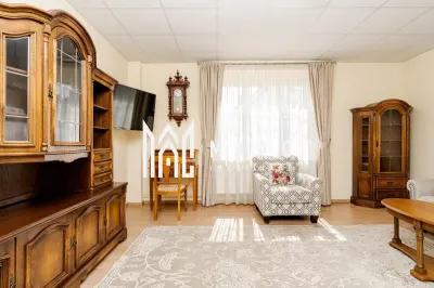 Casă 5 camere | Bul.Vasile Milea , Sibiu | 200 mp, curte - foto 3