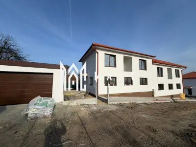 Casă Tip Duplex | 4 Camere | 2 Balcoane | Terasă | Șura Mică - foto 3