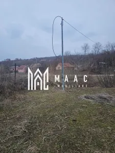 Teren de vânzare în Hamba | 1.740 mp | cu utilități și ieșire la râu - foto 6