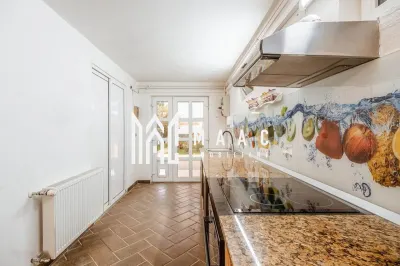 Casa 4 camere | 203 MPU | 1300 MP + 550mp  Teren | Tocile - foto 16
