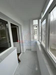 Zona Dacia Apartament 4 camere decomandat 82 mp Etaj 1 - foto 4