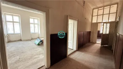 Vand spatiu comercial in Reghin ultracentral cu suprafata utila 1863 mp - foto 29