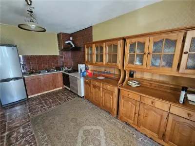 Inchiriere casa individuala 4 camere, zona Piata Fraternitatii, cartier Gheorgheni - foto 2
