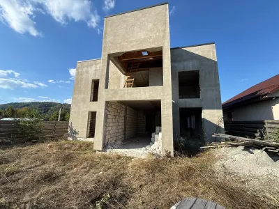 OPORTUNITATE INVESTITIE TURISTICA PODU NARUJEI VILA /PENSIUNE 400MP UTILI +TEREN 680MP - foto 4
