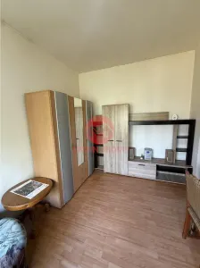 Garsoniera Spatioasa de Vanzare | Zona Poarta 6 - foto 2