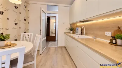 Insorit 3 camere decomandat, 2 bai, vedere 2 parti, doar 2 apartamente pe palier, Tractorul, Brasov - foto 10