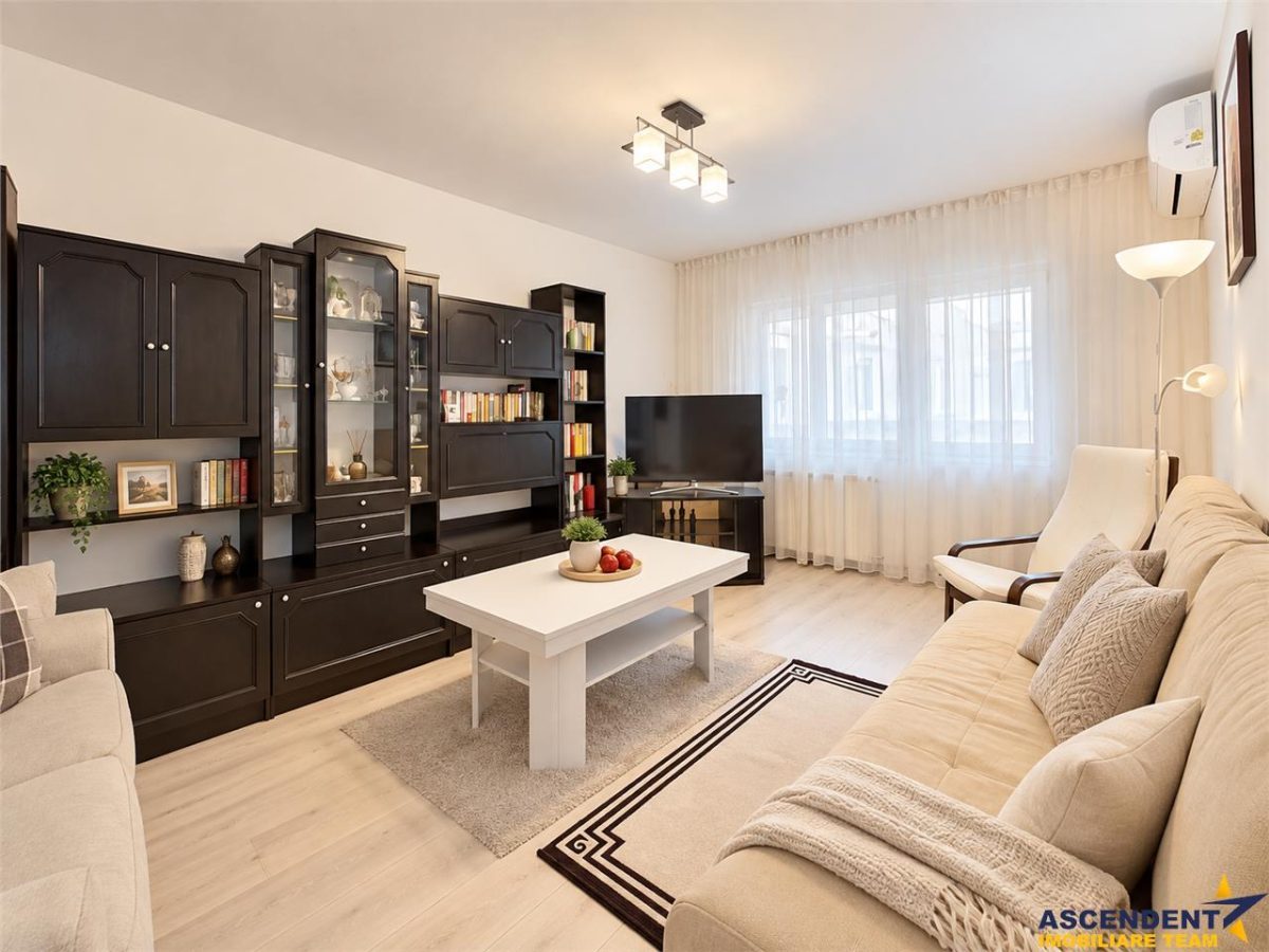 Insorit 3 camere decomandat, 2 bai, vedere 2 parti, doar 2 apartamente pe palier, Tractorul, Brasov - Brasov